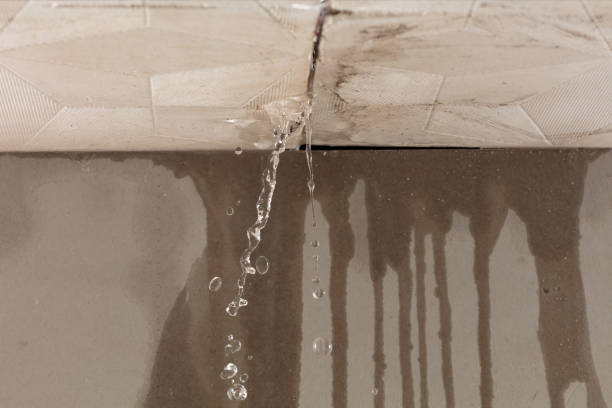 Professional Sewage Cleanup technician working in Laguna Beach, FL